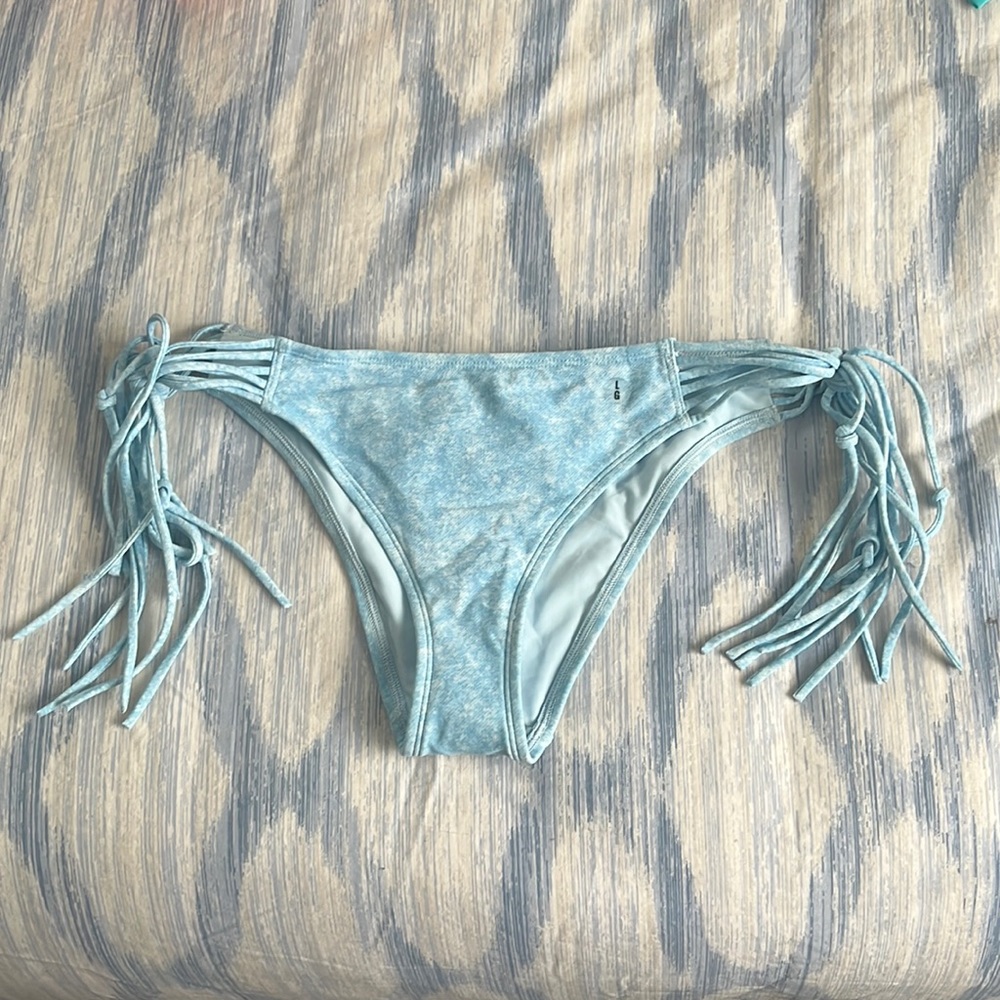 Aerie Lrg bikini bottoms